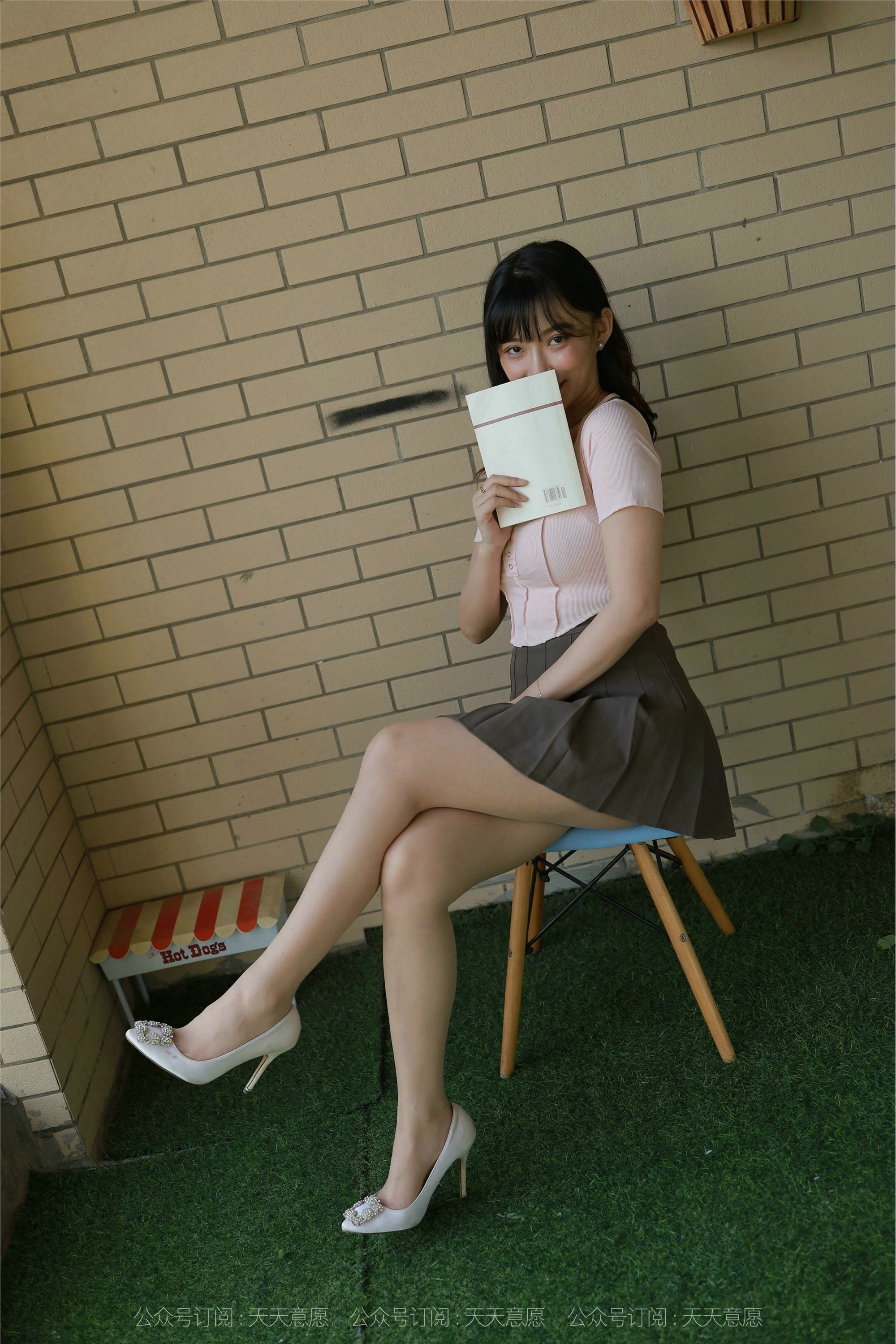 IESS异思趣向  2021.10.10 丝享家943：秋秋《阳台上的美女》